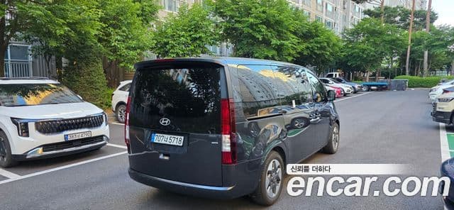 Hyundai Staria 2024 — ფოტო 5/18