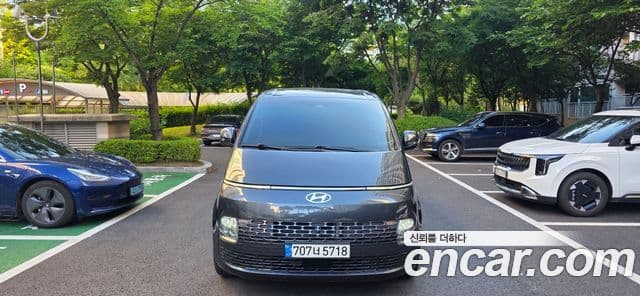 Hyundai Staria 2024 — ფოტო 8/18