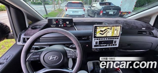 Hyundai Staria 2024 — ფოტო 11/18