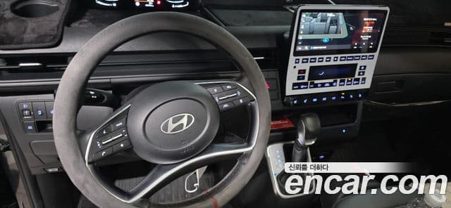Hyundai Staria 2024 — ფოტო 15/18