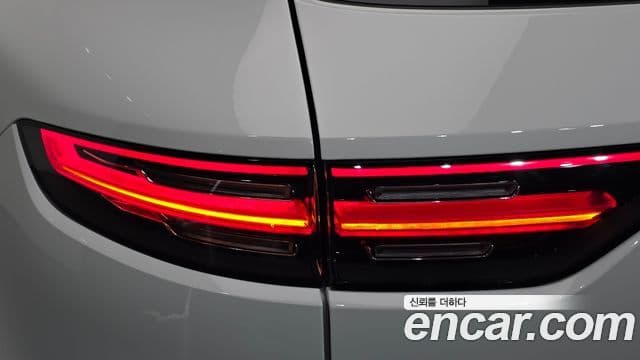 Porsche Cayenne 2019 — Şəkil 29/34