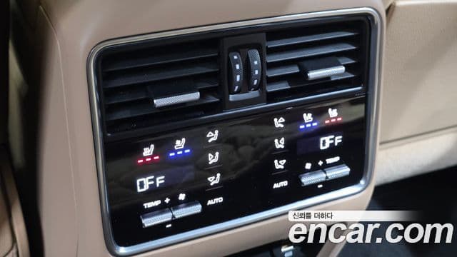Porsche Cayenne 2019 — Şəkil 20/34