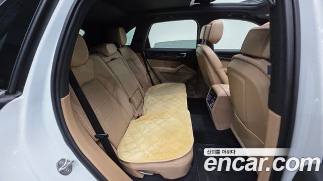 Porsche Cayenne 2019 — Şəkil 10/34