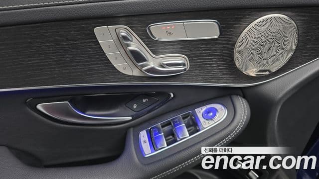 Mercedes-Benz GLC-Class 2021 — ფოტო 13/20