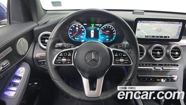 Mercedes-Benz GLC-Class 2021 — ფოტო 15/20