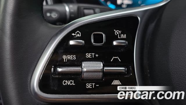 Mercedes-Benz GLC-Class 2021 — ფოტო 16/20
