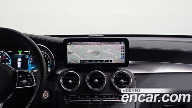 Mercedes-Benz GLC-Class 2021 — ფოტო 18/20