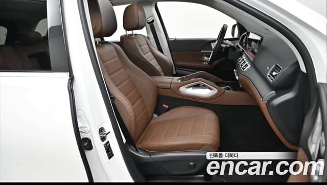 Mercedes-Benz GLE-Class 2026 — Фото 13/19