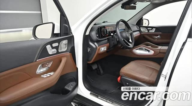 Mercedes-Benz GLE-Class 2026 — Фото 15/19