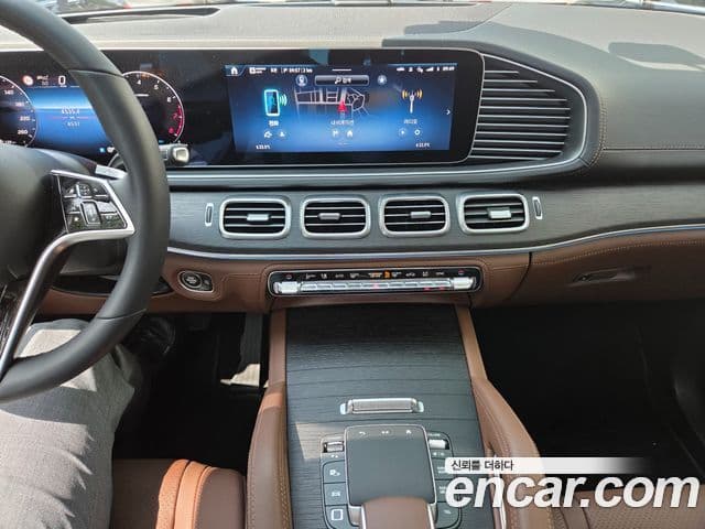 Mercedes-Benz GLE-Class 2026 — Фото 18/19