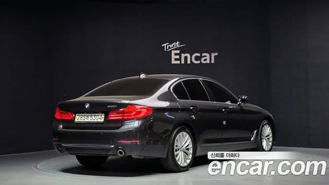 BMW 5 Series 2019 — Photo 2/31