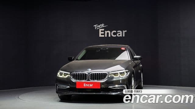 BMW 5 Series 2019 — Photo 13/31