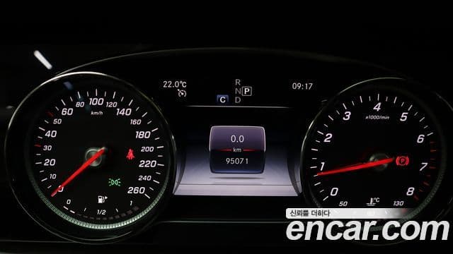 Mercedes-Benz E-Class 2019 — ფოტო 10/20