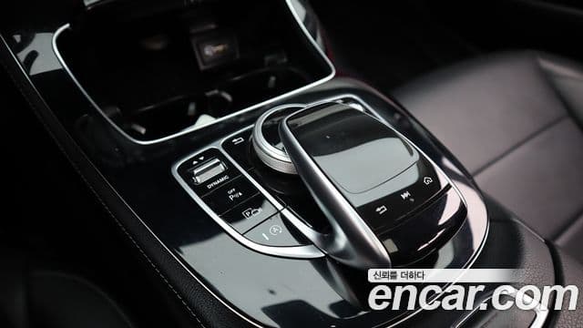 Mercedes-Benz E-Class 2019 — ფოტო 16/20