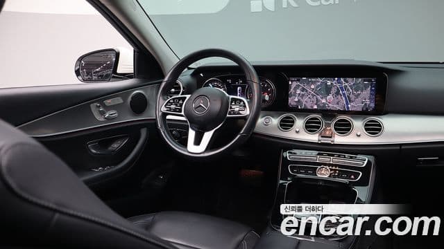 Mercedes-Benz E-Class 2019 — ფოტო 20/20