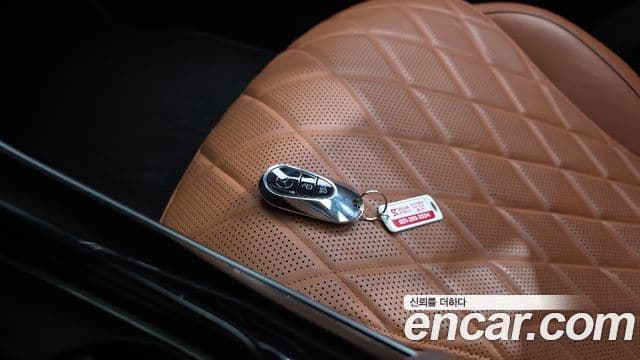 Mercedes-Benz S-Class 2021 — Photo 31/33