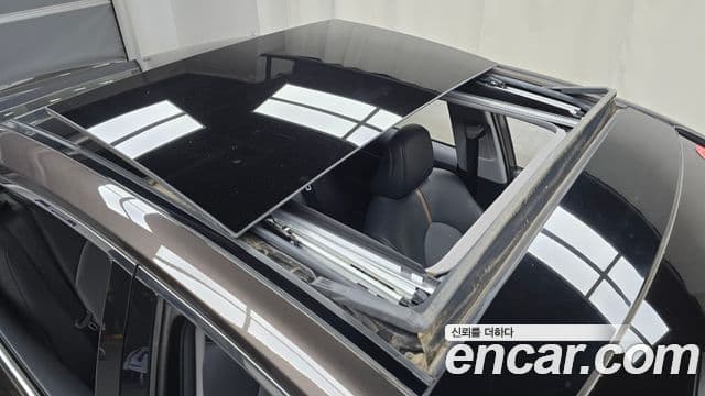 Toyota Camry 2019 — ფოტო 16/20