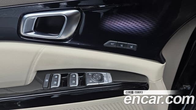 Kia Carnival 2021 — ფოტო 12/20