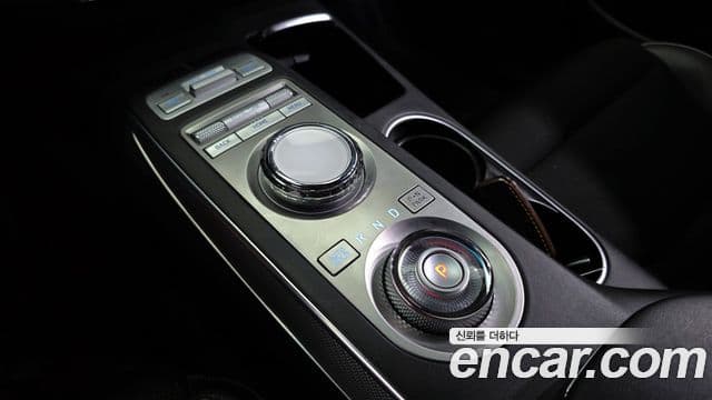Genesis GV70 2021 — Фото 9/20