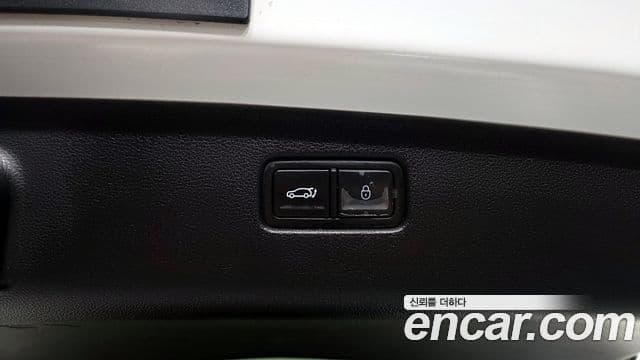 Genesis GV70 2021 — Şəkil 18/33