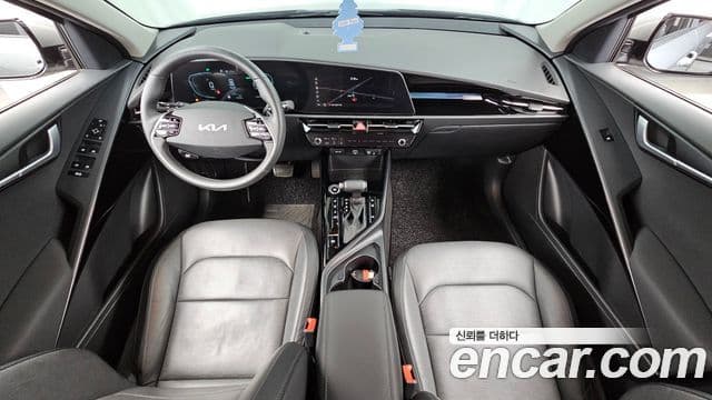 Kia Niro 2022 — ფოტო 7/20