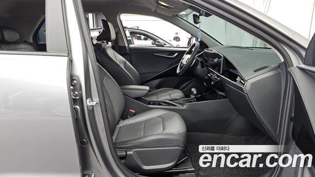 Kia Niro 2022 — ფოტო 11/20
