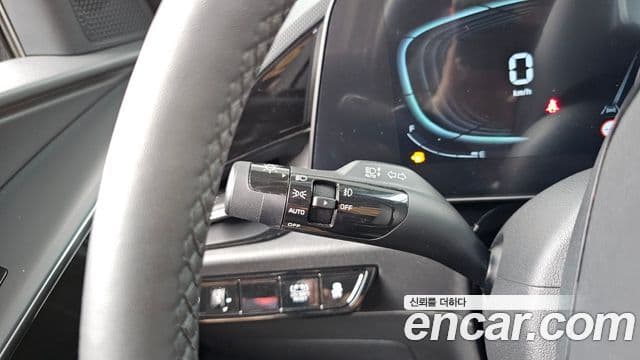 Kia Niro 2022 — ფოტო 18/20