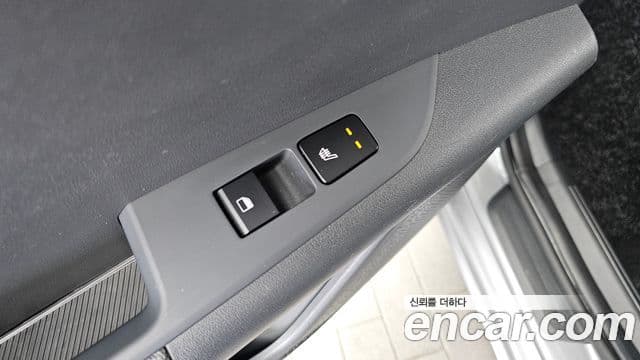 Kia Niro 2022 — ფოტო 19/20