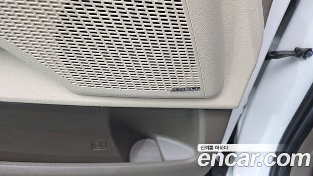 Kia Carnival 2023 — Фото 18/20