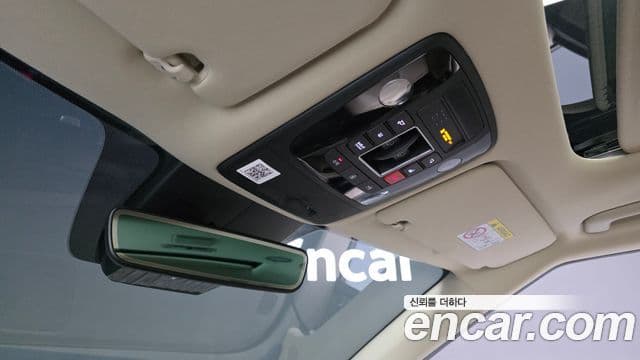 Kia Carnival 2023 — Фото 19/20