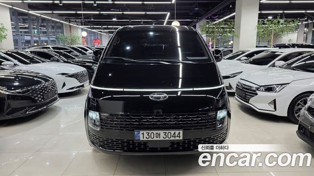 Hyundai Staria 2021 — ფოტო 9/19