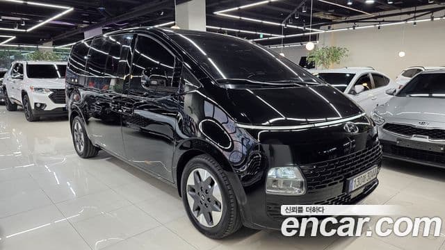 Hyundai Staria 2021 — ფოტო 2/19