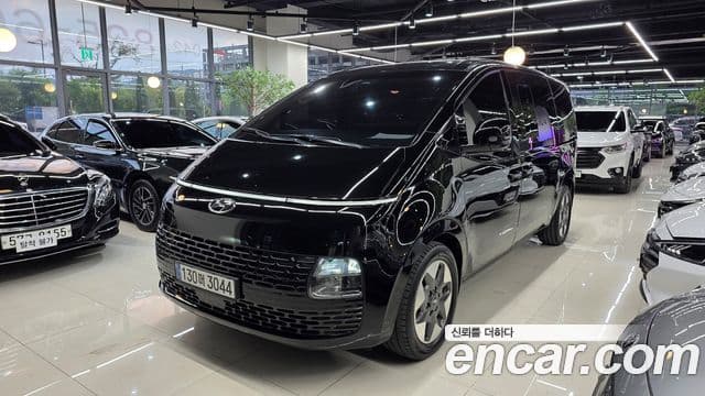 Hyundai Staria 2021 — ფოტო 3/19