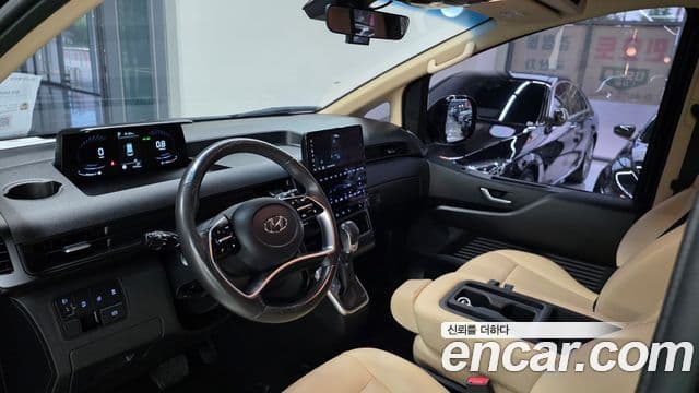 Hyundai Staria 2021 — ფოტო 8/19