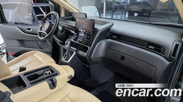 Hyundai Staria 2021 — ფოტო 11/19