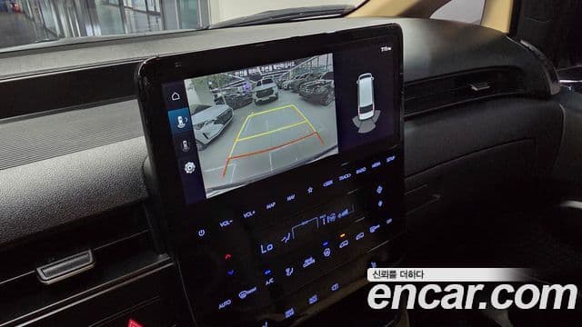 Hyundai Staria 2021 — ფოტო 13/19