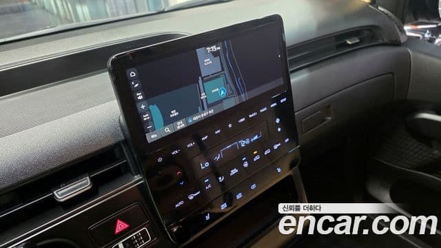 Hyundai Staria 2021 — ფოტო 14/19