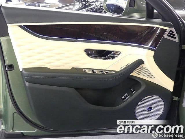 Bentley Flying Spur 2022 — Şəkil 11/20