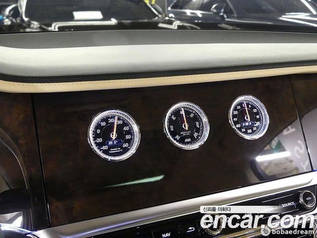 Bentley Flying Spur 2022 — Şəkil 16/20
