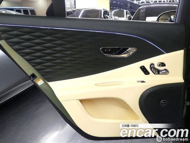 Bentley Flying Spur 2022 — Şəkil 18/20