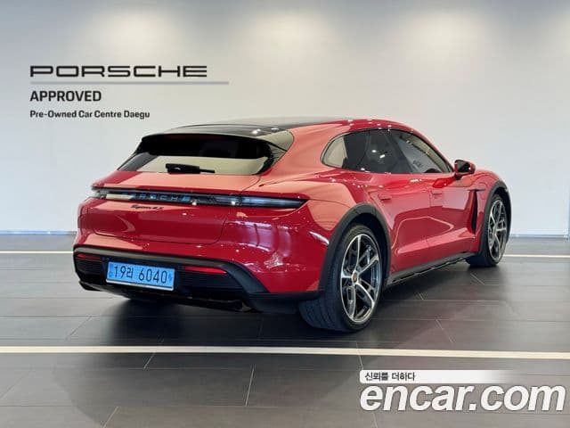 Porsche Taycan 2023 — Şəkil 13/20