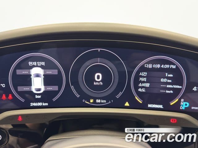 Porsche Taycan 2023 — Şəkil 19/20