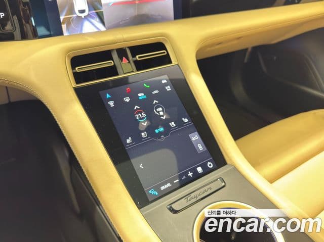 Porsche Taycan 2023 — Şəkil 18/20