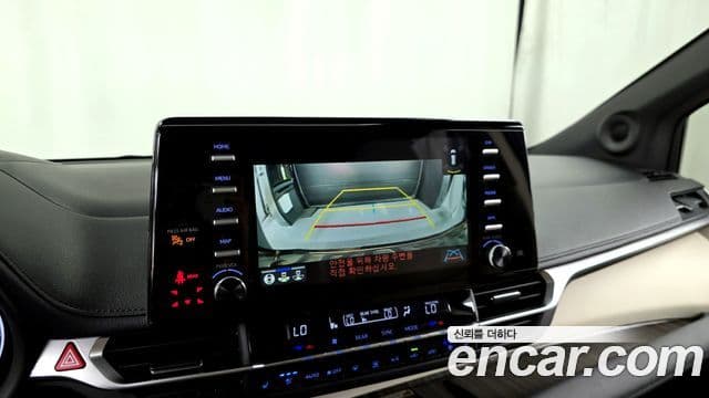 Toyota Sienna 2024 — Şəkil 15/20