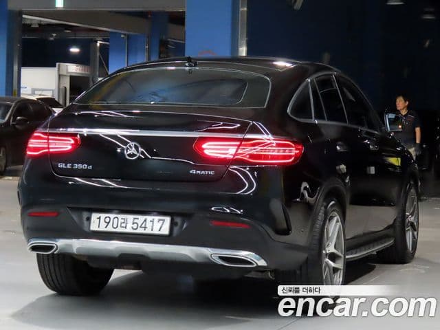 Mercedes-Benz GLE-Class 2018 — ფოტო 3/20