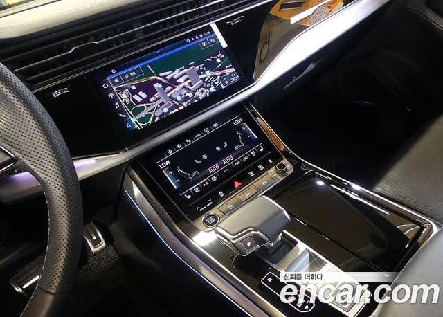 Audi Q7 2023 — Şəkil 12/20
