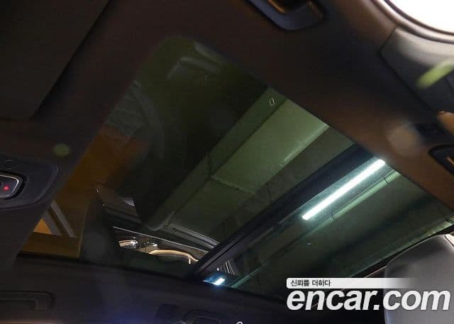 Audi Q7 2023 — Şəkil 18/20