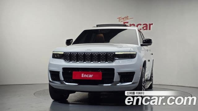 Jeep Grand Cherokee 2022 — Фото 3/20