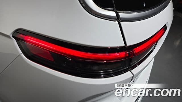 Jeep Grand Cherokee 2022 — Photo 28/40