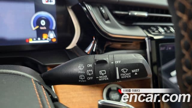 Jeep Grand Cherokee 2022 — Photo 18/40